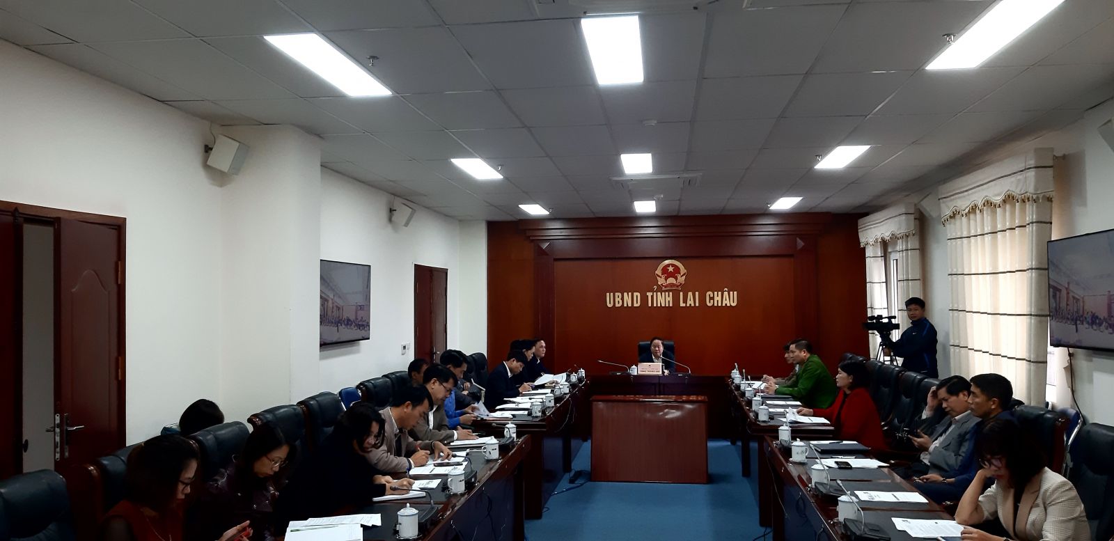 đồng chí Tống Thanh Hải - Phó chủ tịch thường trực UBND tỉnh cùng lãnh đạo các sở, ban, ngành dự Hội nghị.